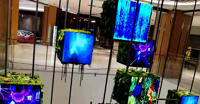 资阳万象汇 10 组魔方三面屏告白展示系统项目